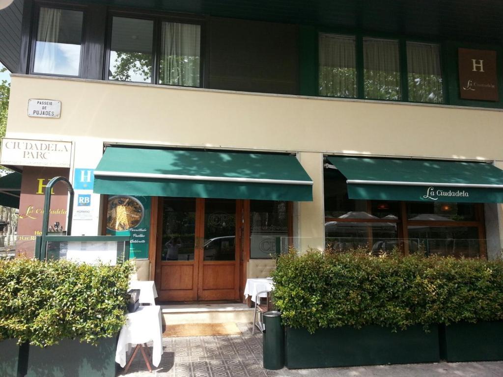 La Ciudadela Hotel Barcelona Bagian luar foto
