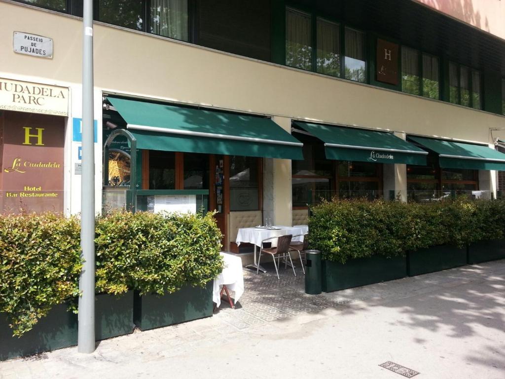 La Ciudadela Hotel Barcelona Bagian luar foto