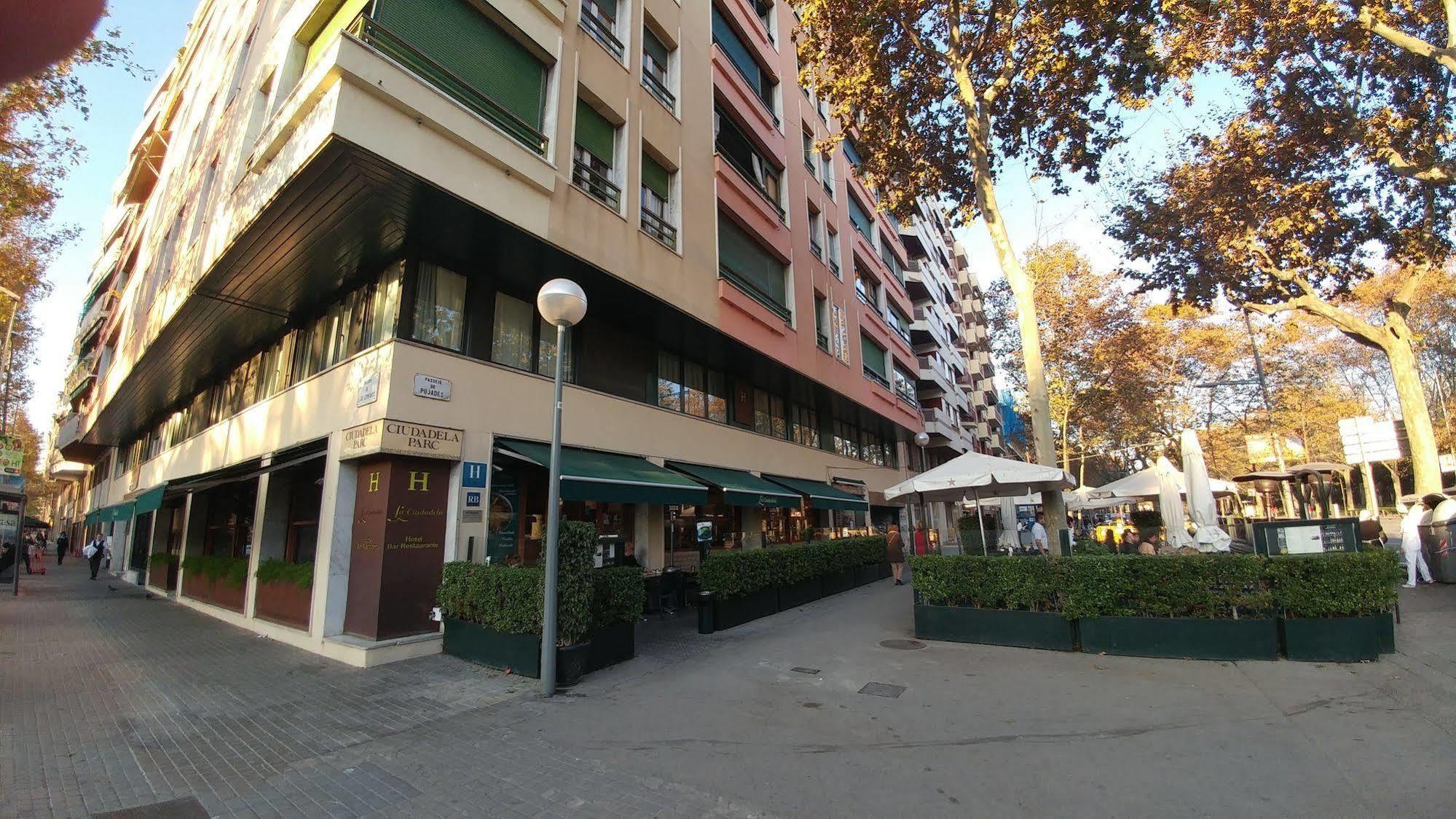 La Ciudadela Hotel Barcelona Bagian luar foto