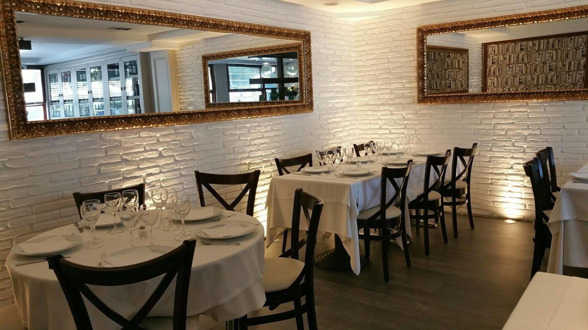 La Ciudadela Hotel Barcelona Bagian luar foto