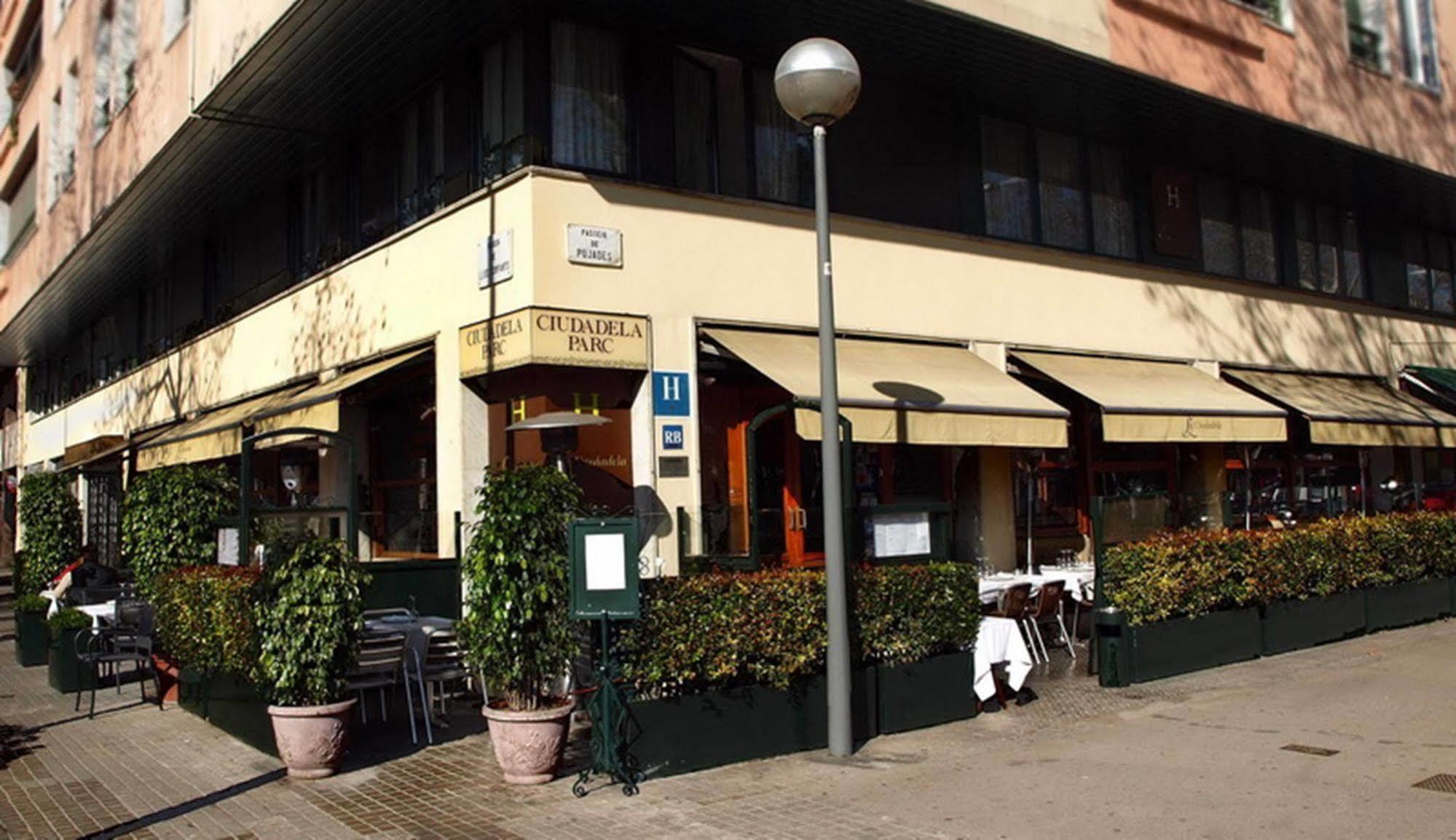 La Ciudadela Hotel Barcelona Bagian luar foto