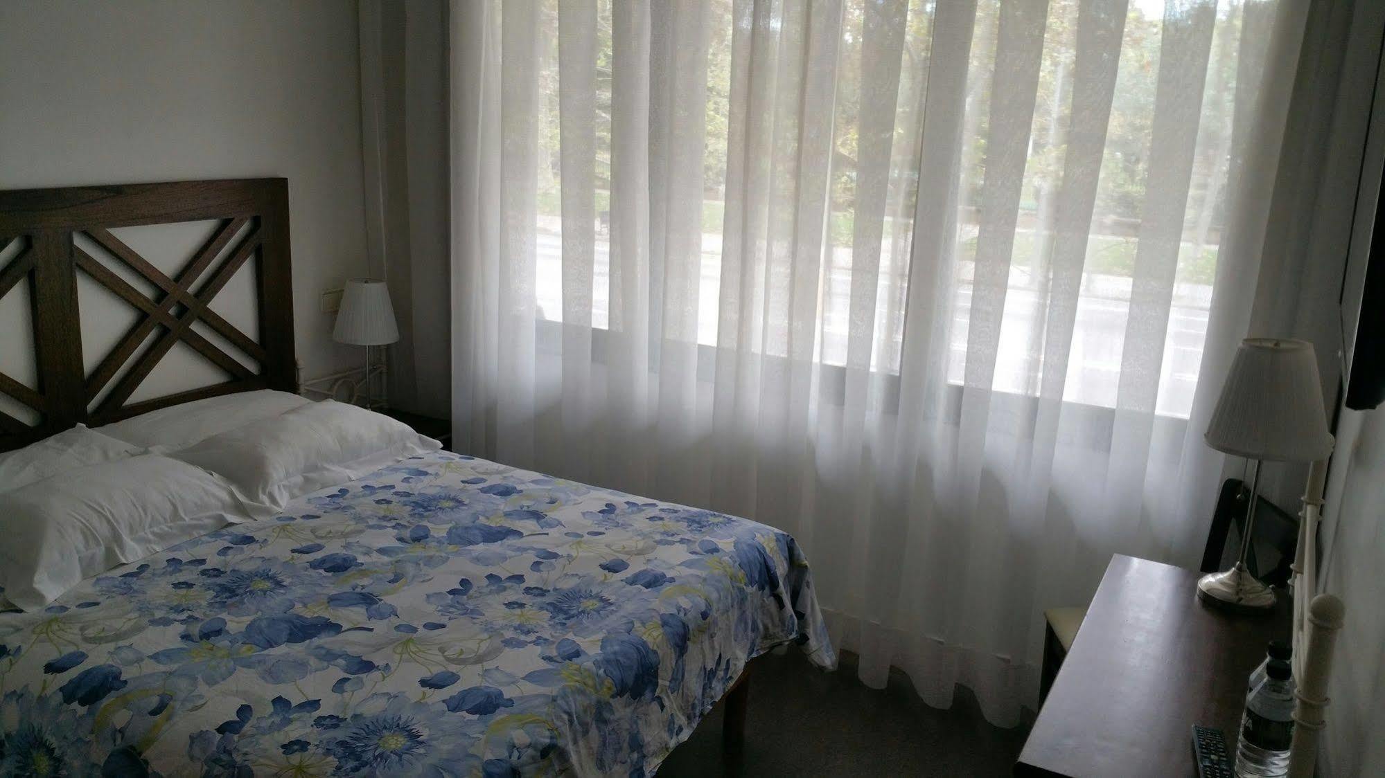 La Ciudadela Hotel Barcelona Bagian luar foto